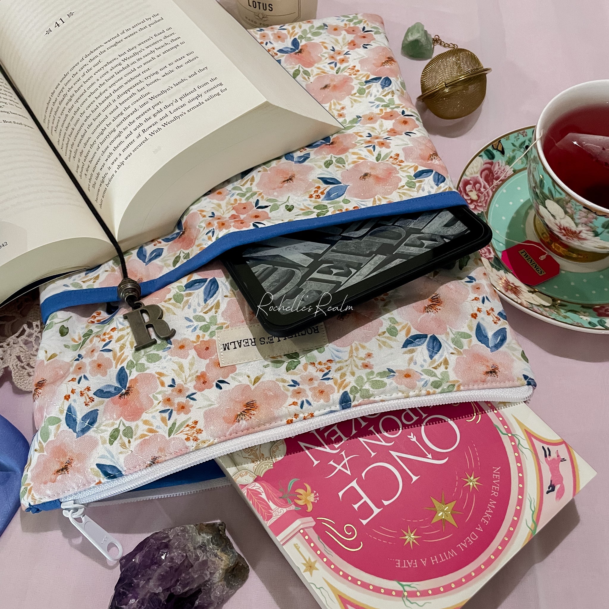 Florence -  Large Quilted Book Pouch